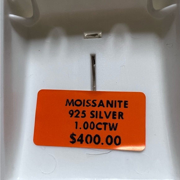 11/20 Sterling Silver Moissanite Cross Pendant - Picture 2 of 2